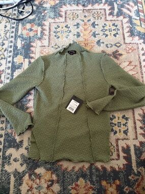 Gorgeous brand new girls  Art Class classic olive green long sleeve Textured top
